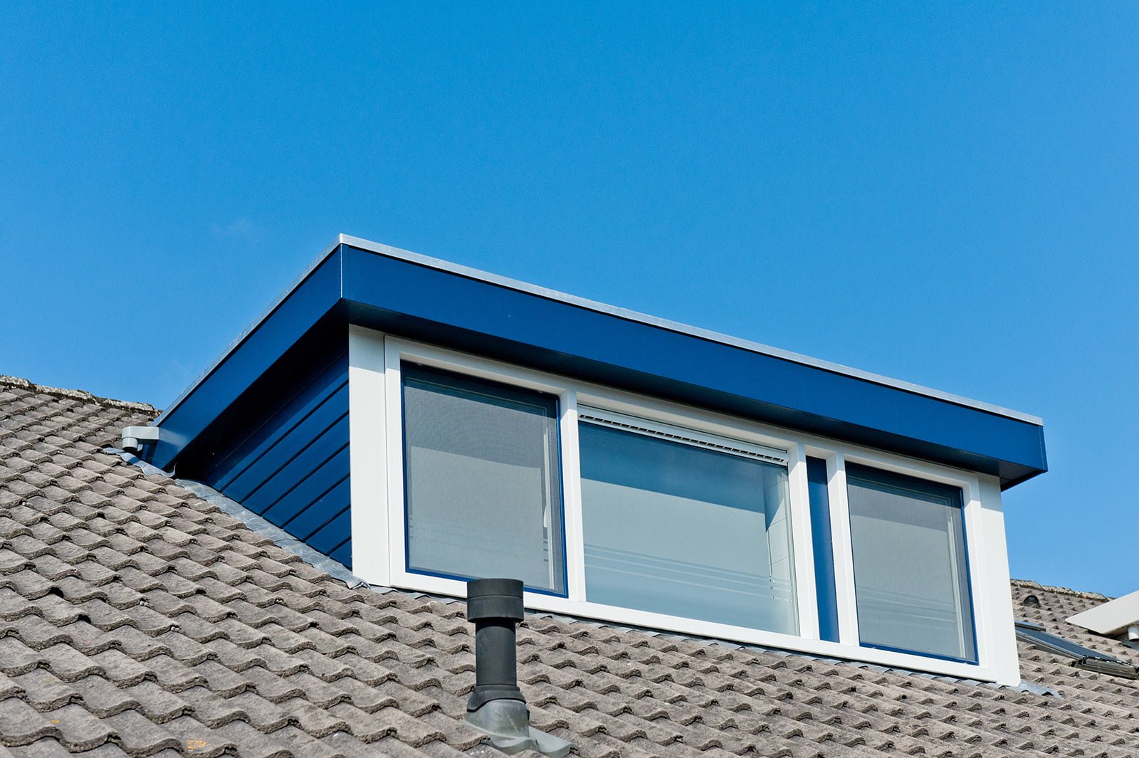 dakkapel woning Dordrecht linker zijkant